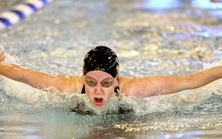 Natación, el deporte para fortalecer las articulaciones